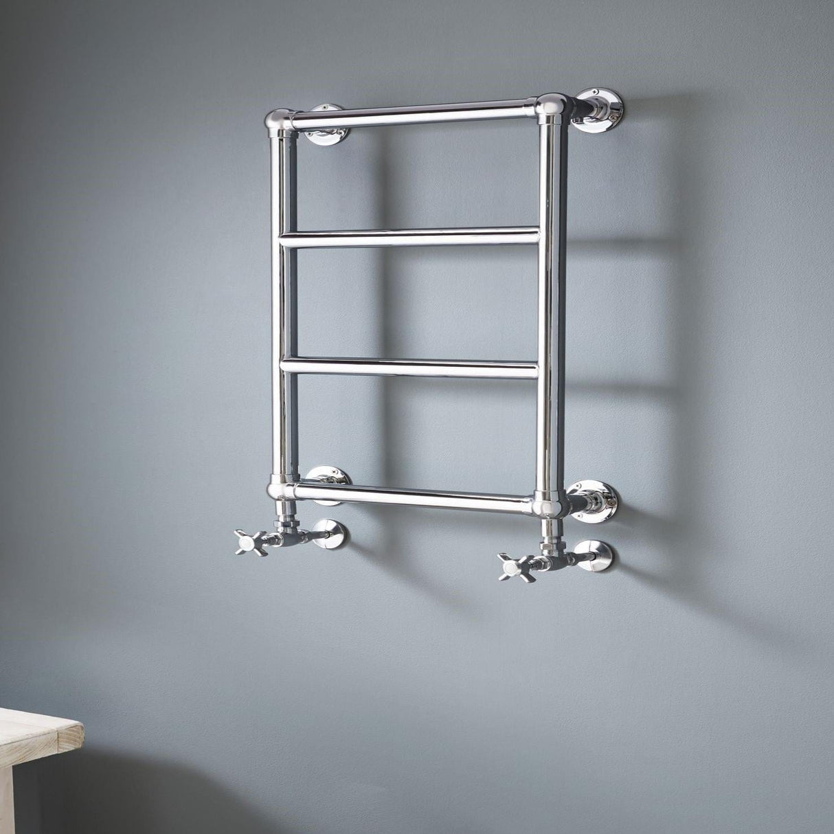 Vogue Traditional Towel Radiators Vogue Vintage Traditional Straight Towel Radiator in Chrome
