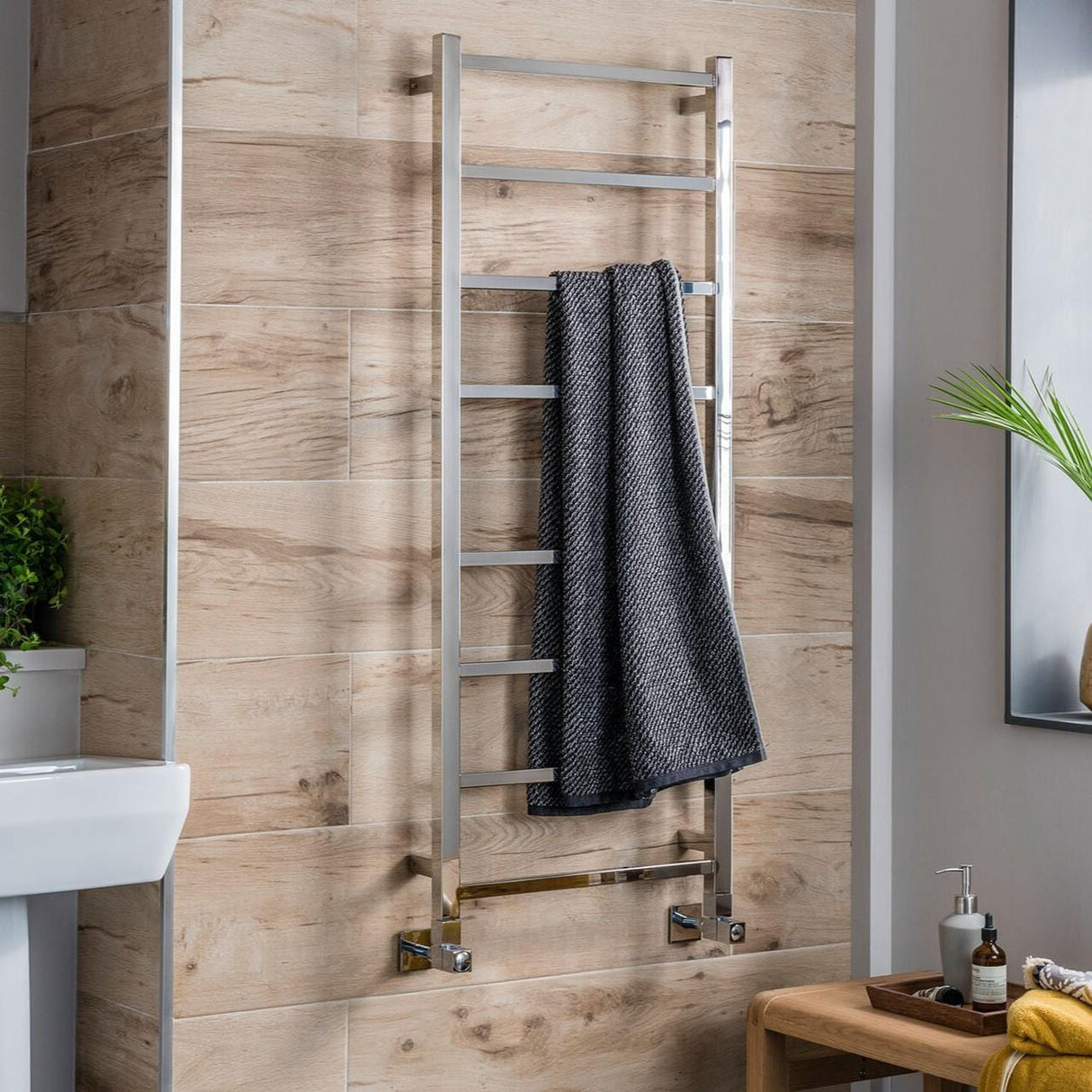 Vogue Vogue Ideal Straight Designer Towel Radiator in Polished Stainless Steel