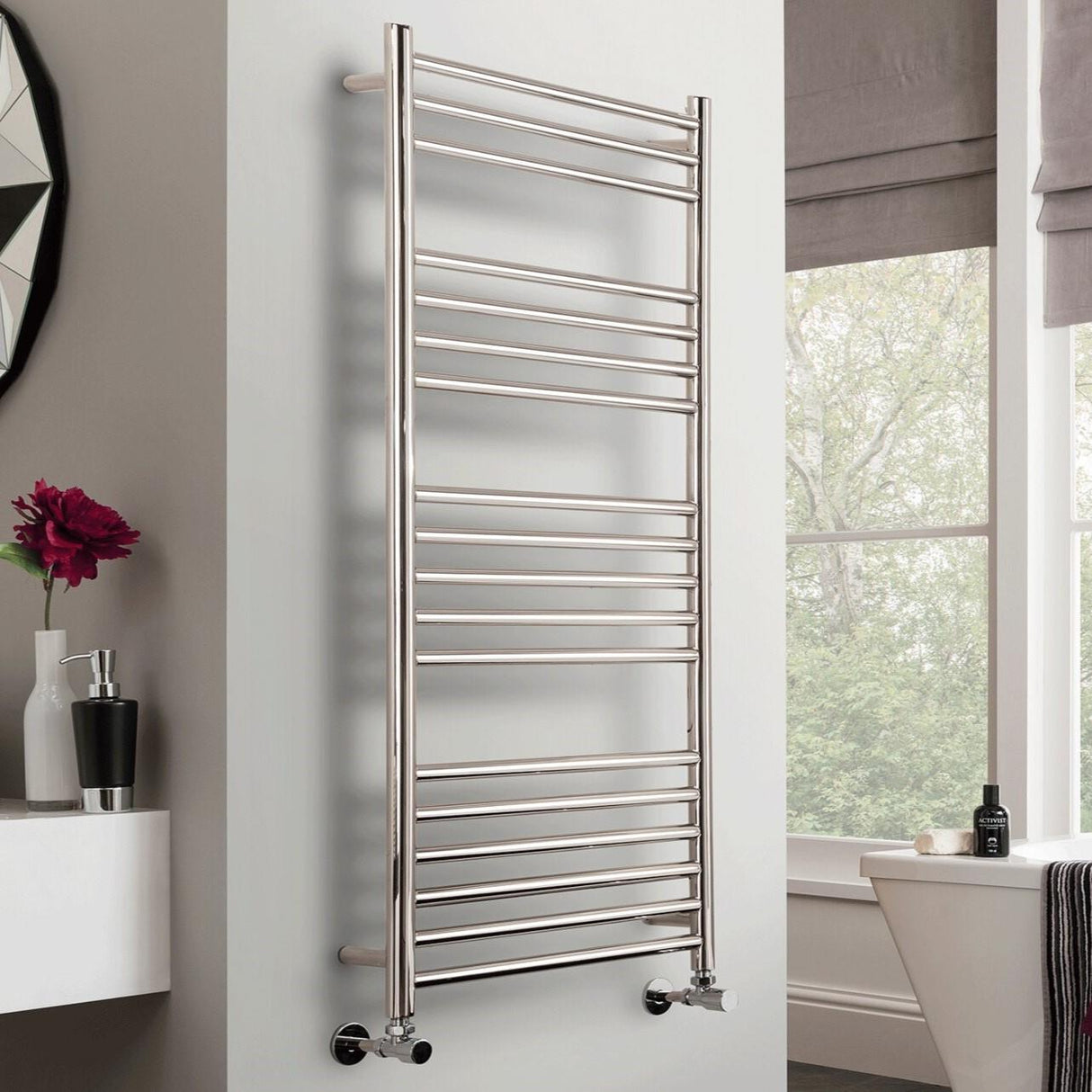 Vogue Chube Straight Ladder Rail in Polished Stainless Steel