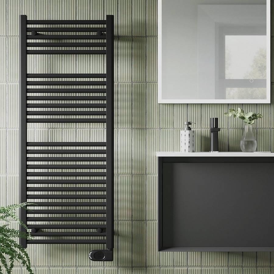 Redroom Elite Straight Vertical Heated Towel Rail in Matt Black